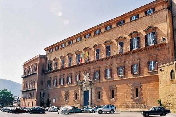 Spese pazze all'Ars, 11 proscioglimenti in Cassazione