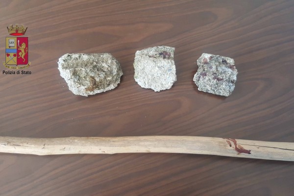 Tentano di uccidere anziano, scattano due arresti