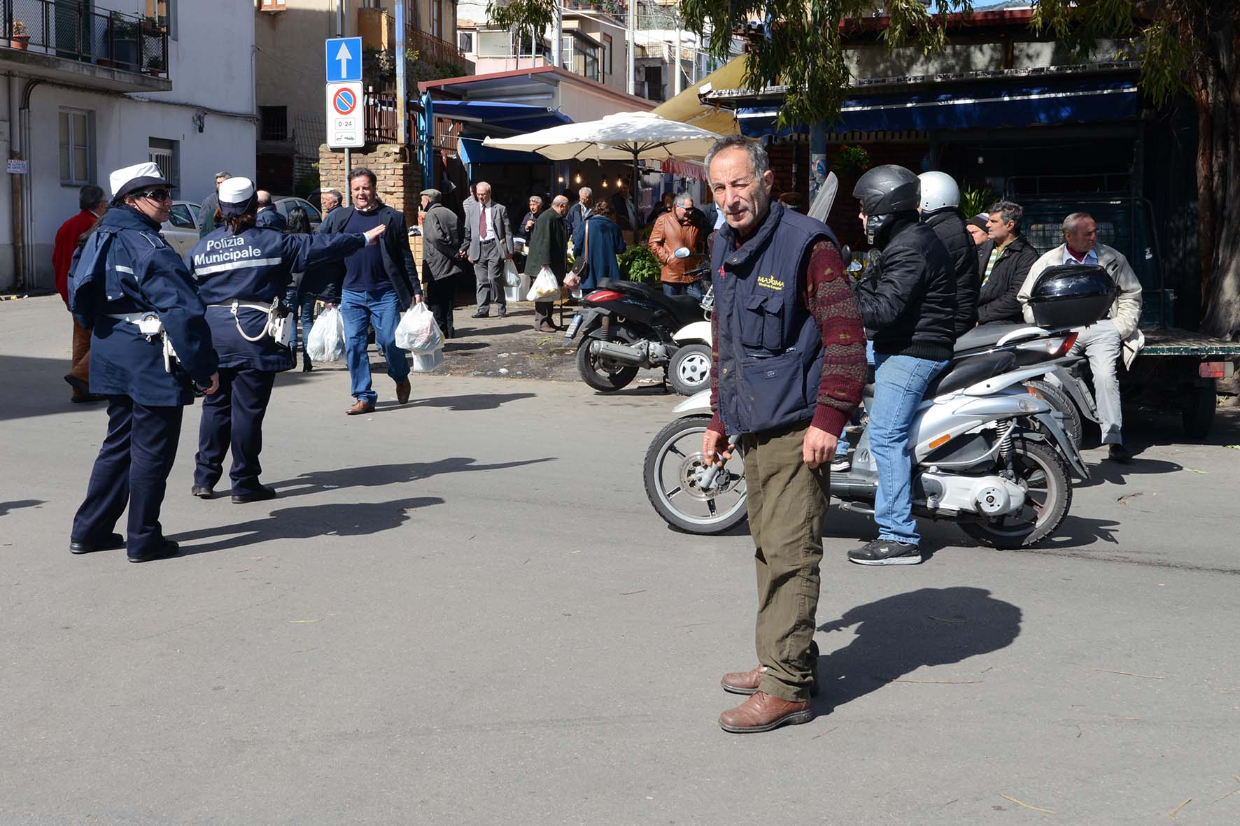 Rifiuti ingombranti e speciali, Ialacqua lancia Sos a carabinieri