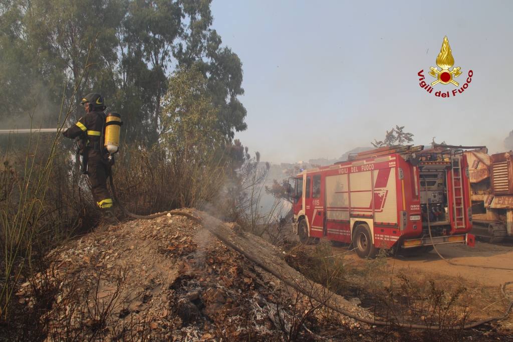 Lipari, incendio domato dopo 48 ore