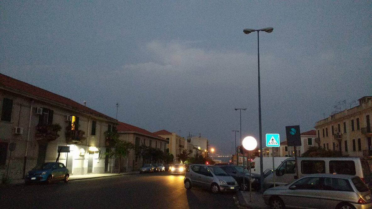 Messina al buio, l'illuminazione pubblica fa acqua da tutte le parti
