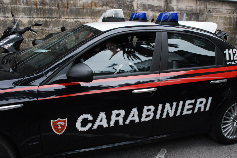 Carabinieri interrompono una droga party a Camaro San Paolo