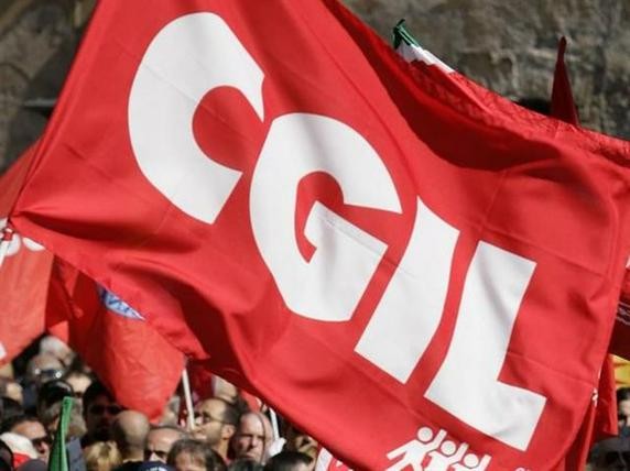 Una firma per proteggere la tua pensione e i tuoi diritti, la Flai/Cgil scende in piazza