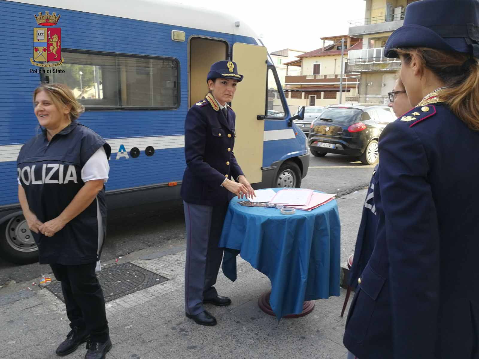 Violenza di genere, polizia in prima linea con il camper itinerante