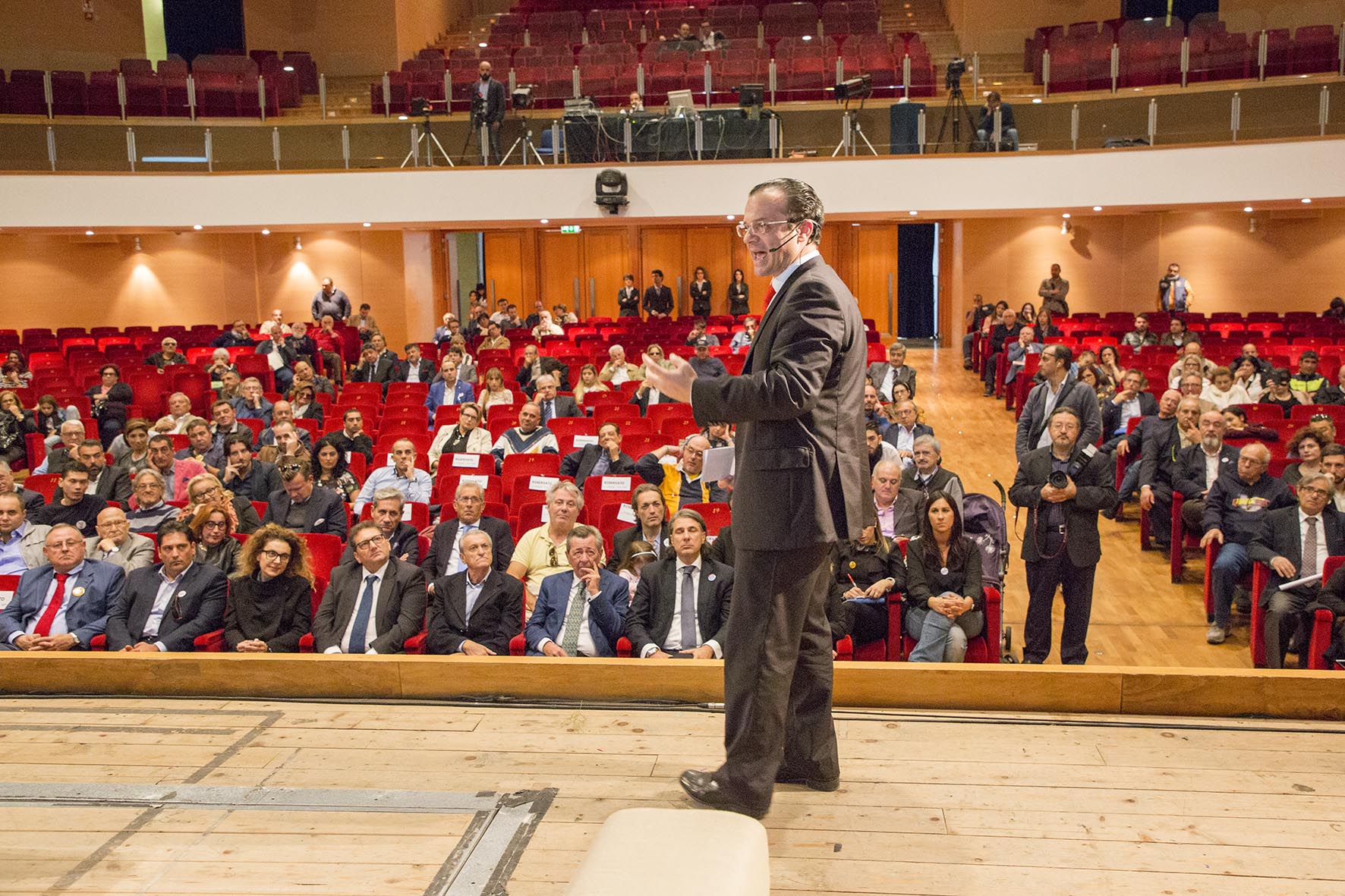 Cateno De Luca ad assessori Accorinti: “Cacciola e De Cola vedono realtà inesistente. Noi faremo città smart"