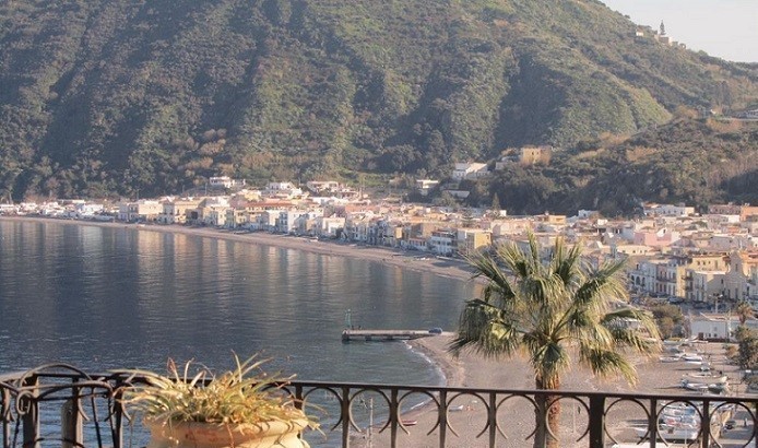 "Spiagge sicure 2019": fondi per otto Comuni siciliani, tra cui Lipari e Letojanni