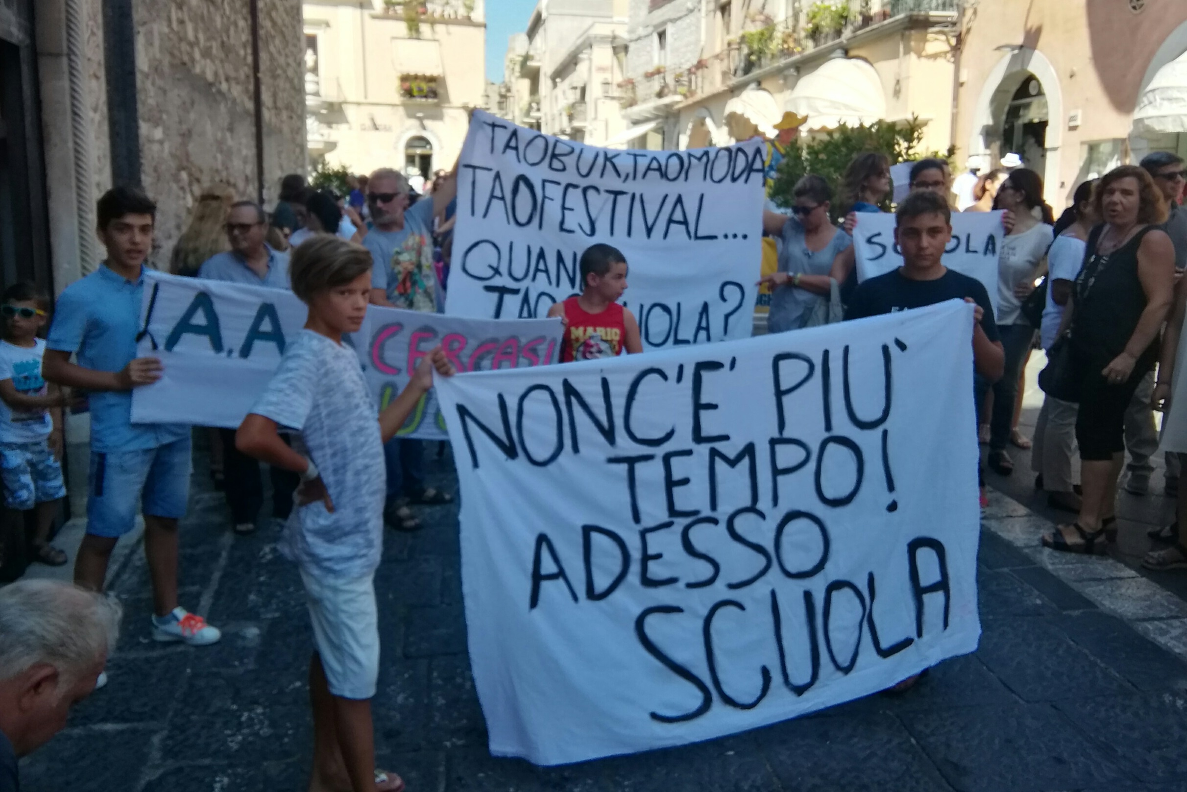 Scuola in subbuglio, subito la stabilizzazione dei precari. Domani sit-in a Palermo