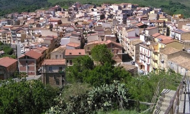 Abuso d'ufficio e reati contro l'ambiente, indagato il sindaco di Tusa