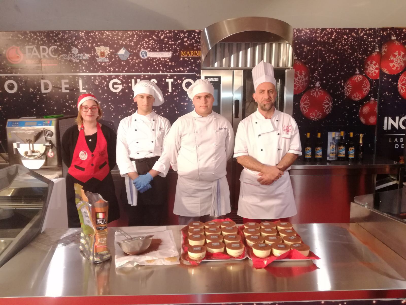 Natale a piazza Cairoli: via allo show-cooking. Il programma di oggi