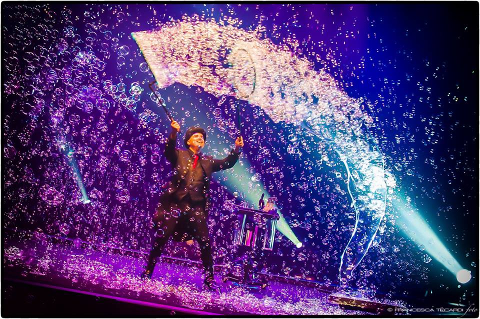 Teatro Mandanici: trepidante attesa per Marco Zoppi e l'incanto di Bubbles