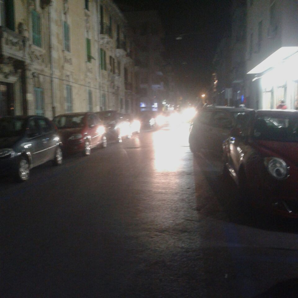 Messina al buio, intere zone del centro avvolte dalle tenebre