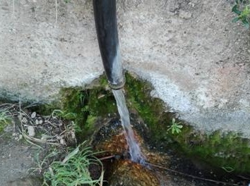 Biancuzzo: "L'acqua si disperde e molte abitazioni di Rodia restano a secco"