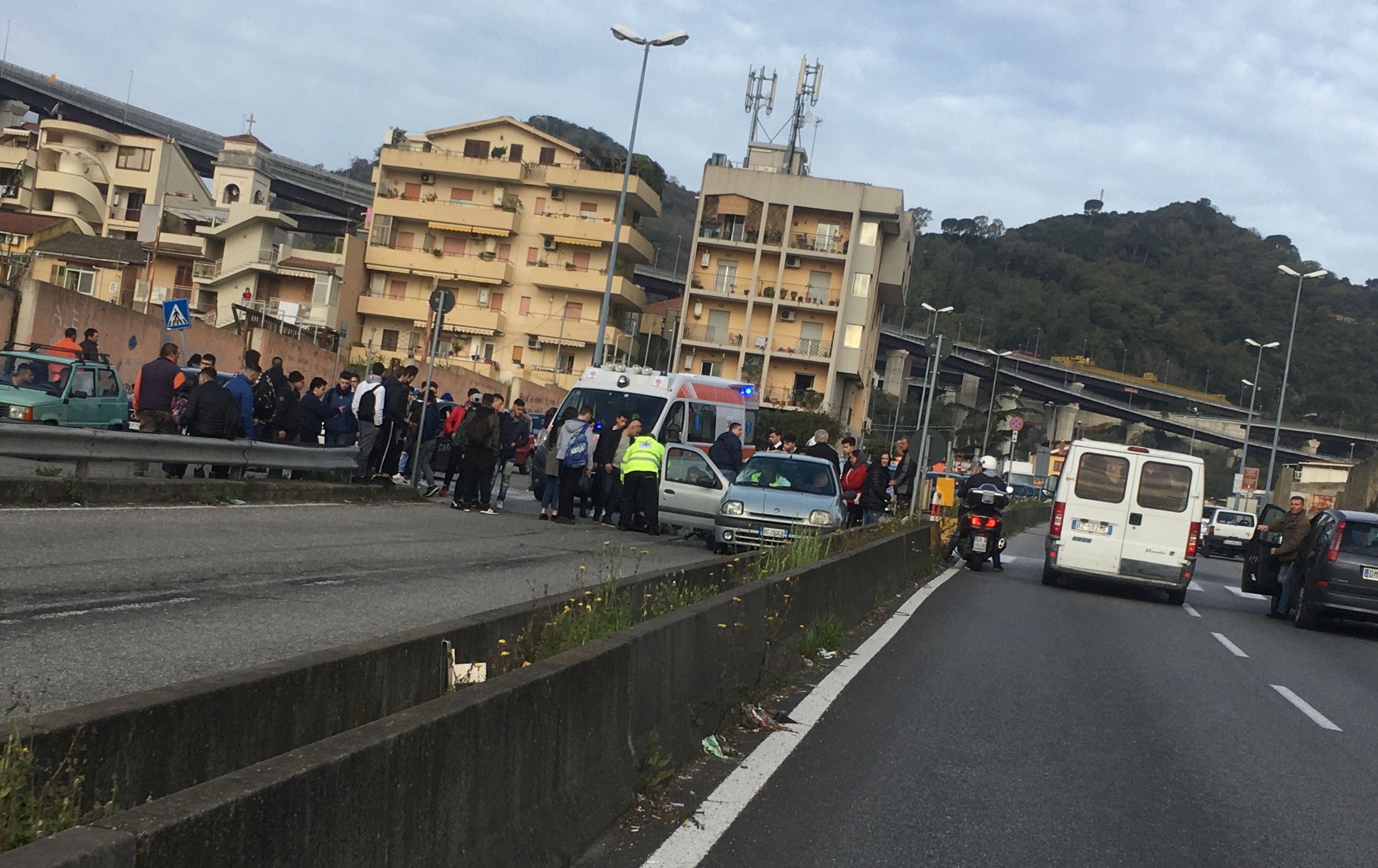 Studente dell'Antonello falciato sul viale Giostra