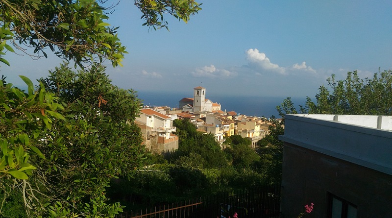 𝐑𝐚𝐬𝐬𝐞𝐠𝐧𝐚 𝐏𝐨𝐩𝐨𝐥𝐚𝐫𝐞 𝐈𝐛𝐛𝐢𝐬𝐨𝐭𝐚: 𝐮𝐧 𝐢𝐧𝐧𝐨 𝐚𝐥𝐥𝐚 𝐒𝐢𝐜𝐢𝐥𝐢𝐚 𝐜𝐡𝐞 𝐯𝐢𝐛𝐫𝐚 𝐧𝐞𝐥 𝐜𝐮𝐨𝐫𝐞 𝐝𝐞𝐢 𝐏𝐞𝐥𝐨𝐫𝐢𝐭𝐚𝐧𝐢