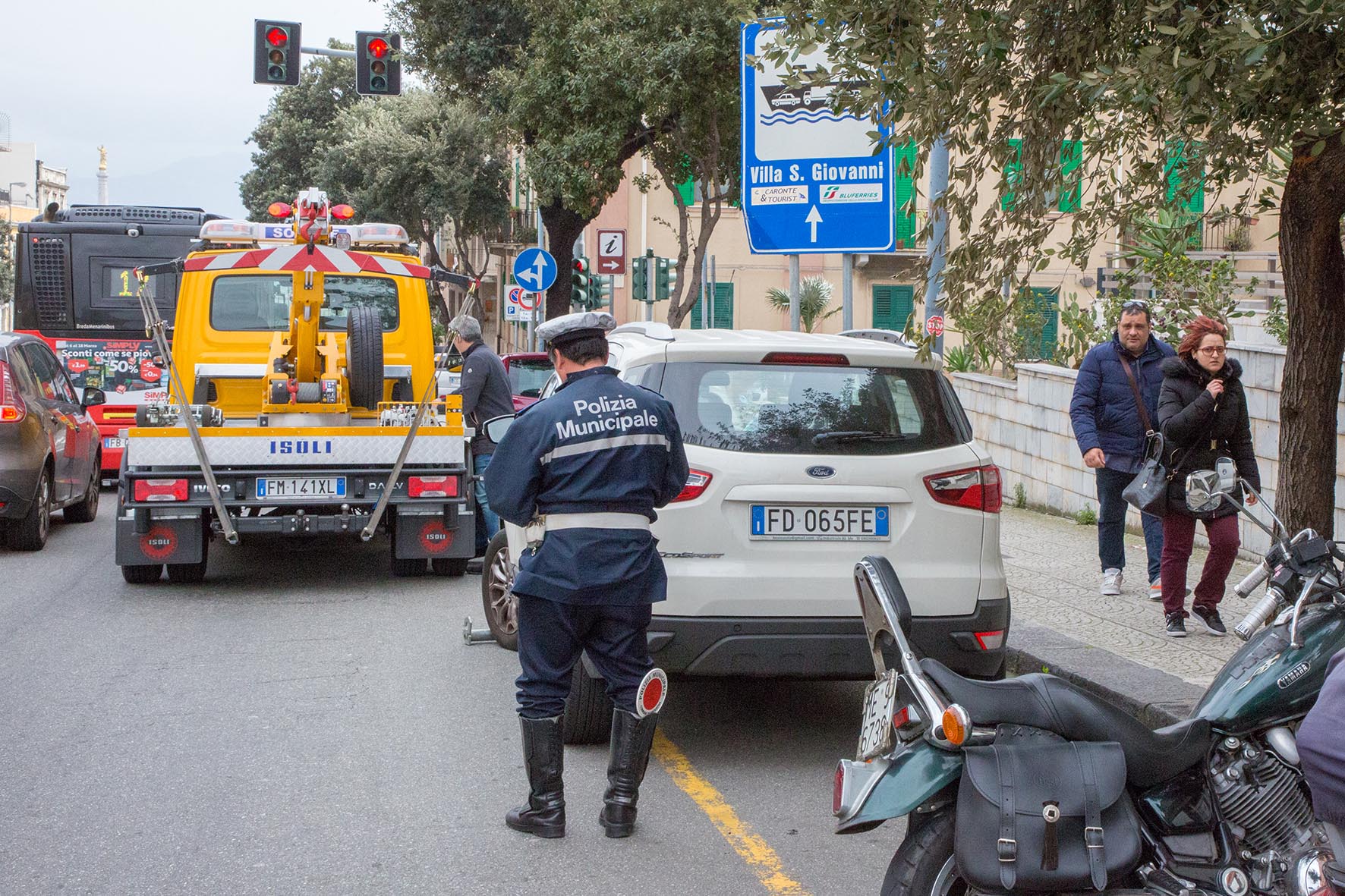 Palacultura, vigili scatenati mentre Trischitta illustrava il suo programma