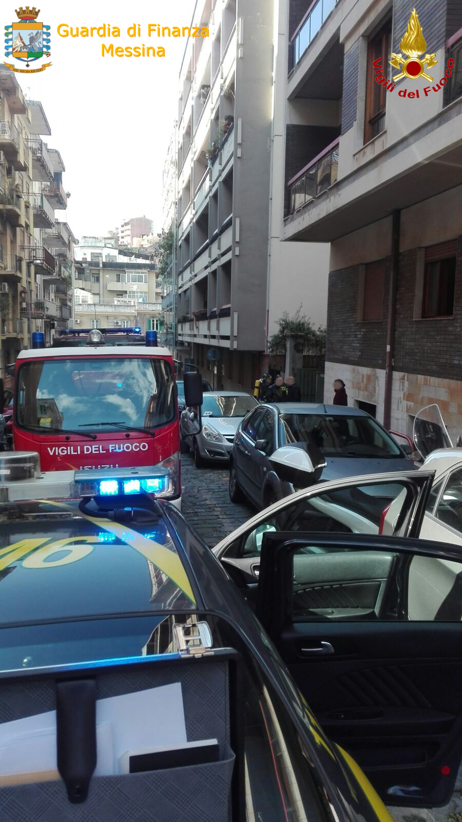 Garage condominiale a fuoco in pieno centro, ci pensano Vigili del Fuoco e GDF