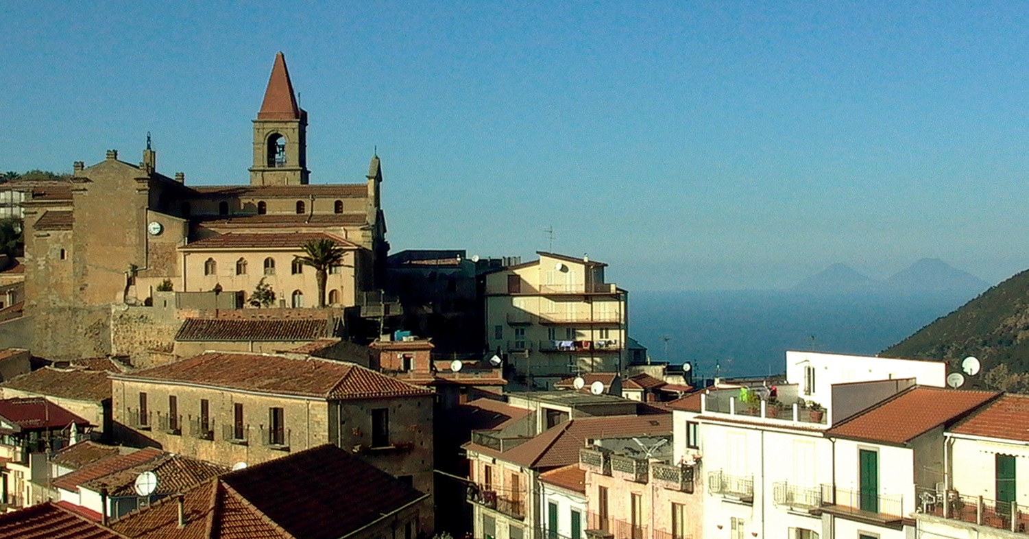 Assenteismo al Comune di Ficarra: scoperti 16 dipendenti su 23