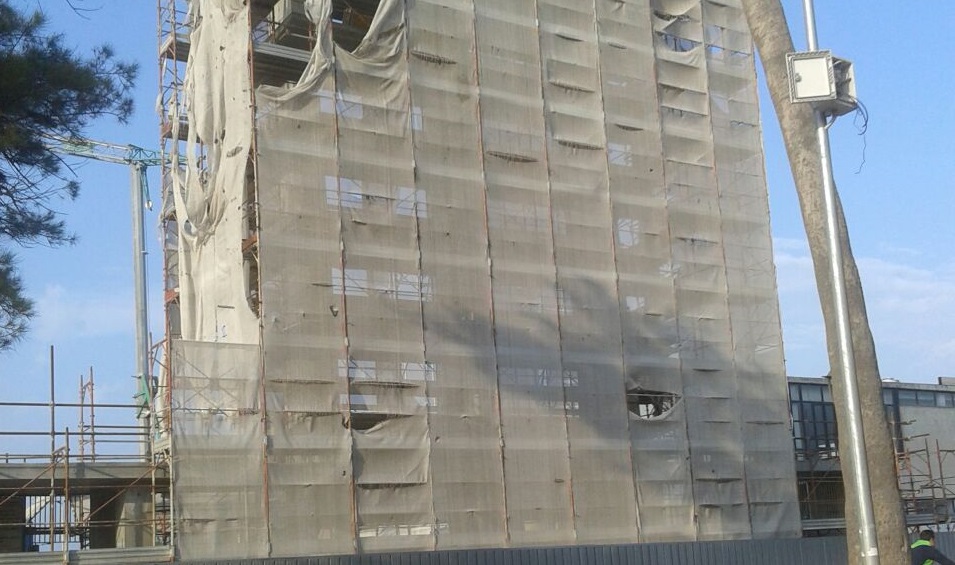 Fiera, stop ai lavori di ristrutturazione: c'è una "pericolosa" infiltrazione d'acqua