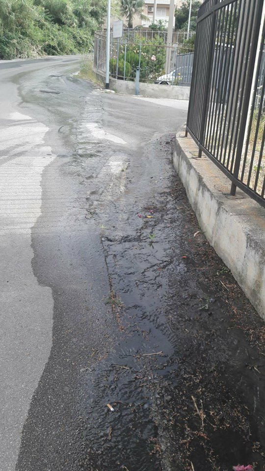 Casa Nostra, insieme alla luce arrivano i liquami