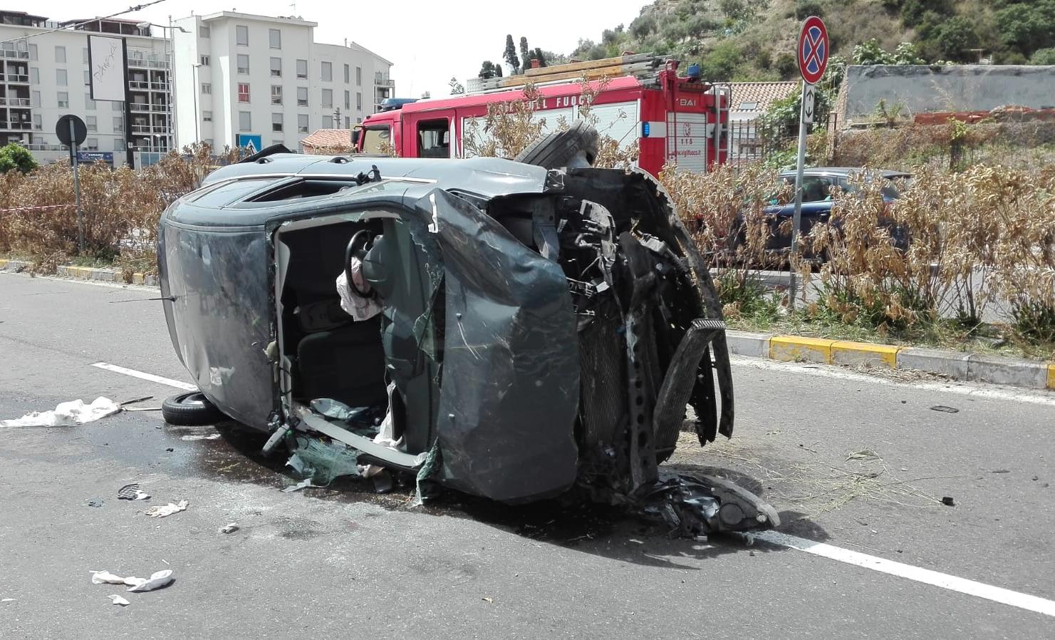 Incidente allo svincolo di S. Filippo: un ferito grave