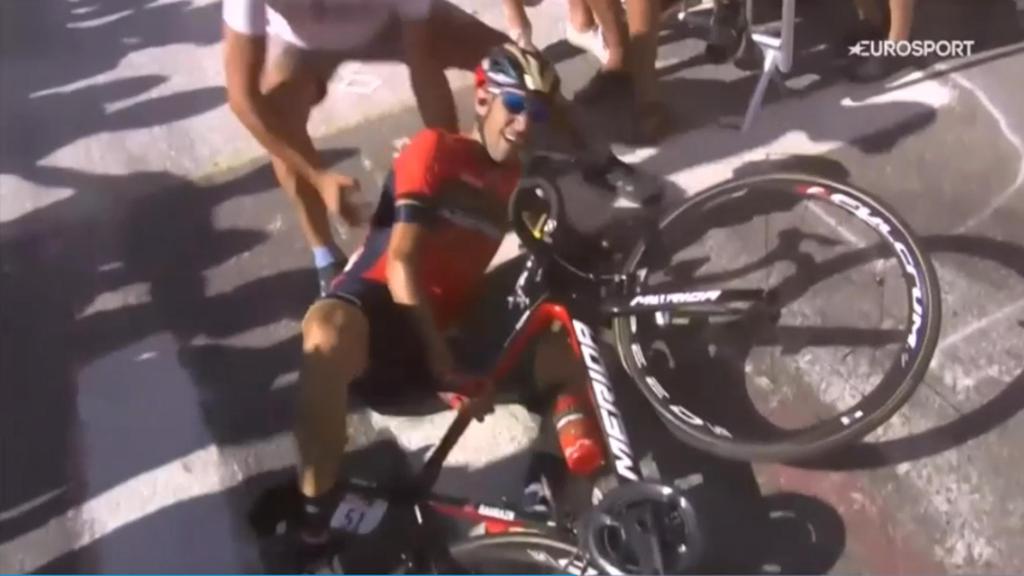 Ciclismo: Vincenzo Nibali sotto i ferri, Vuelta e Mondiale a rischio