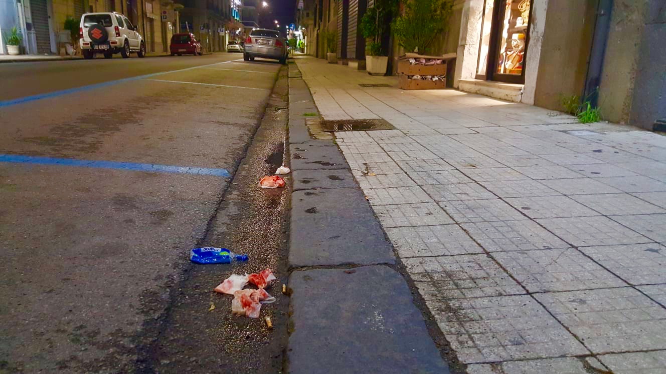 Giallo in Via dei Mille: pestato a sangue un gioielliere