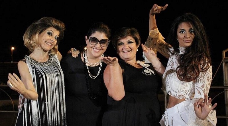 Vellutato omaggio a Mina delle Glorius4 per “Agosto in… Fiera a Messina 2018" e a breve il primo disco. Fino al 30 arte scenica