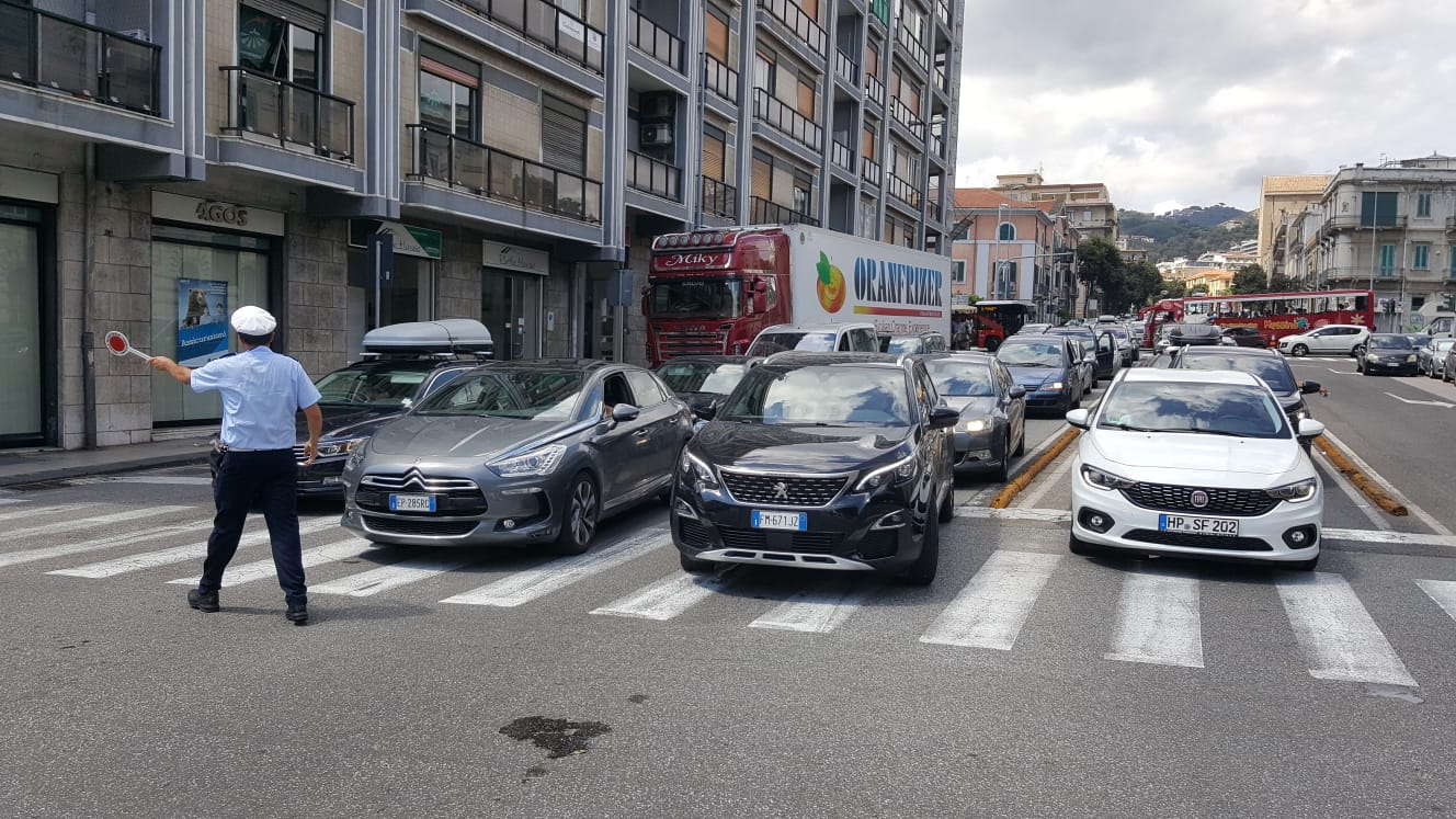 Tir sul viale Boccetta: raffica di verbali della polizia municipale