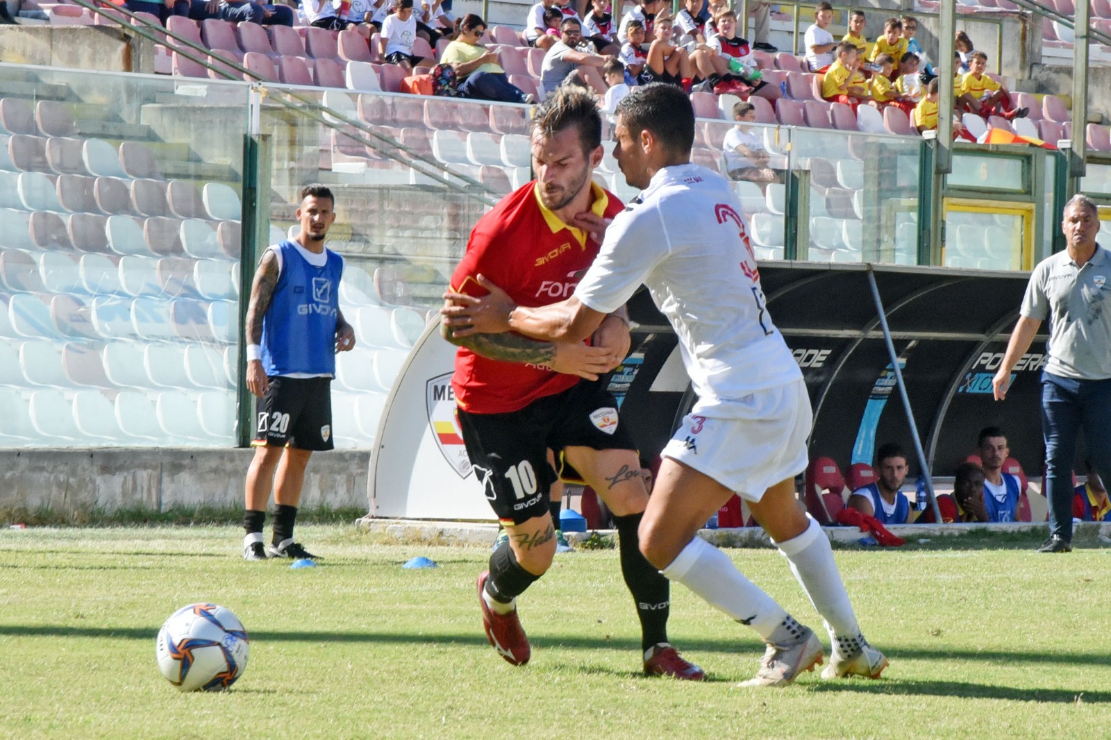 Messina in ritardo, il Bari passeggia al San Filippo