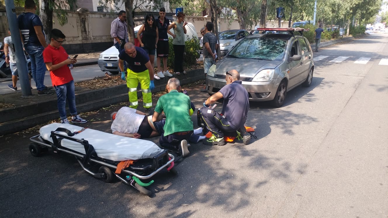 Travolto pedone in via Catania: è in gravi condizioni