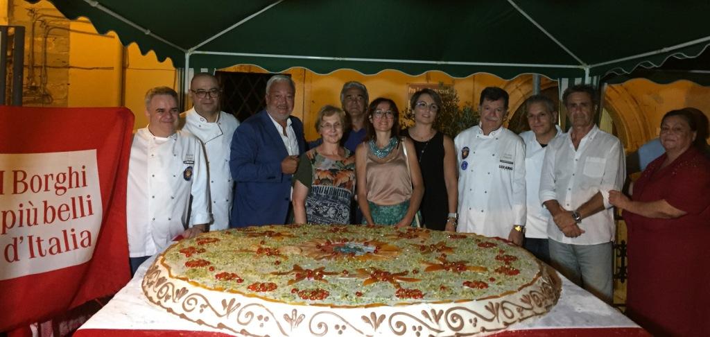 Tra arte e pasticceria a Castroreale: grande successo degli Artisti per il Sociale