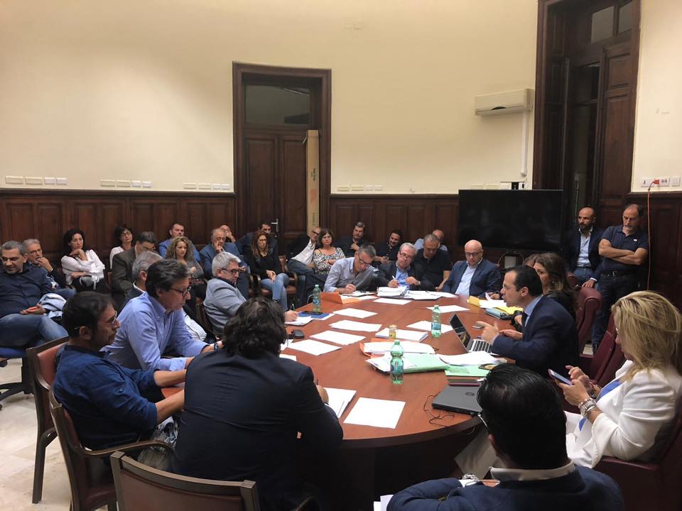 De Luca chiude Casa Serena: i primi 40 lavoratori licenziati