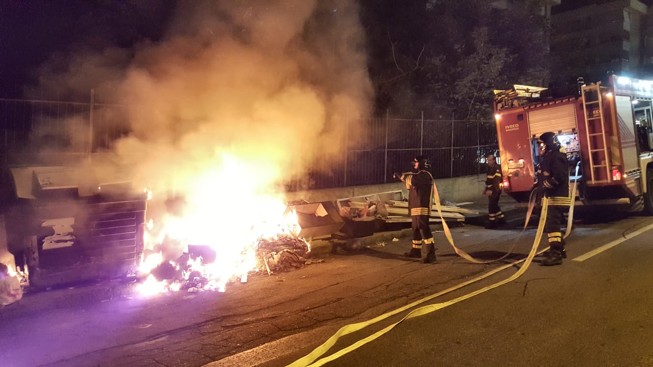 Spazzatura in fiamme: scoppia una nuova emergenza