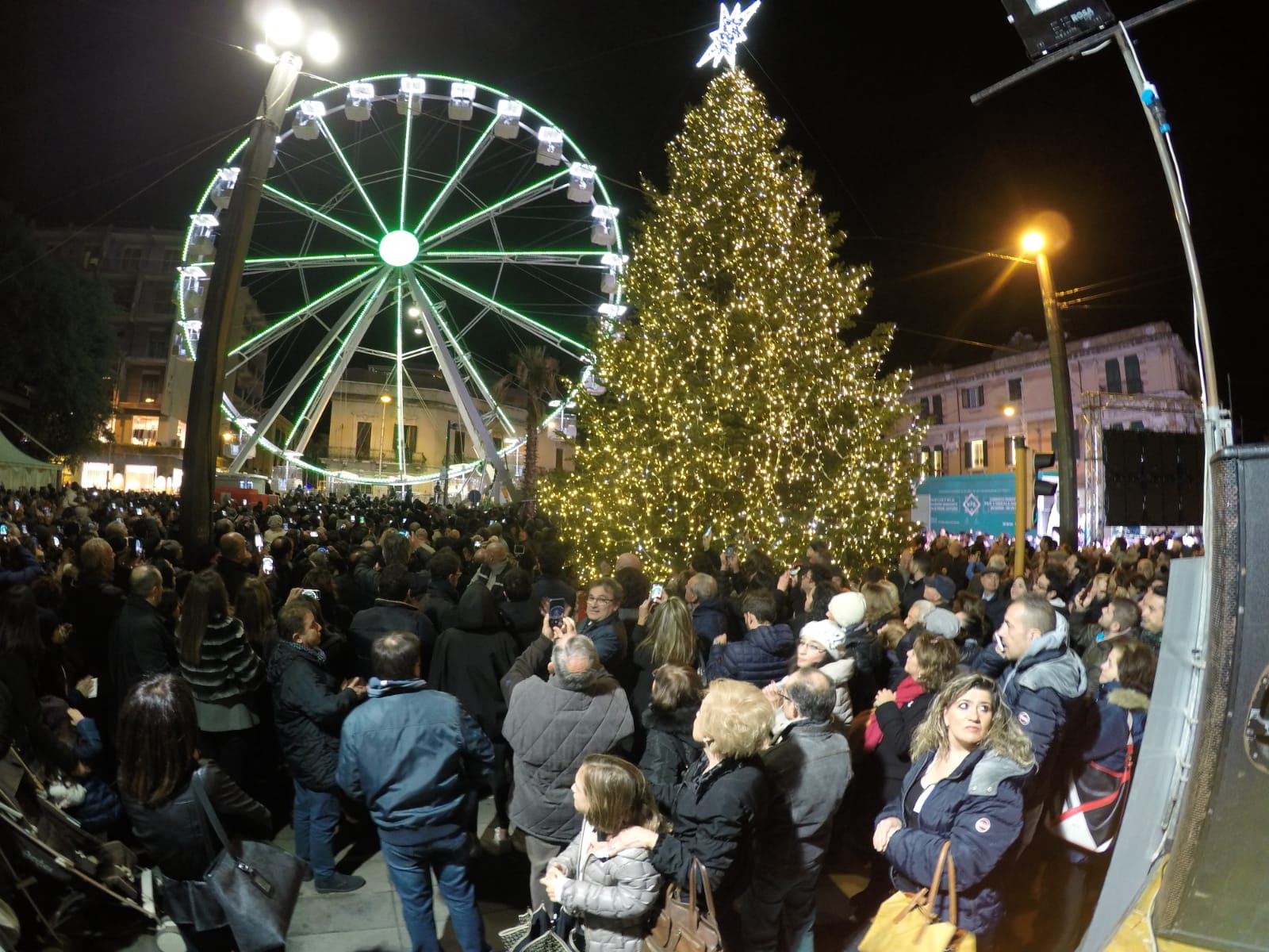Ufficiale, la Ruota Panoramica rimane fino al 27 gennaio. Santoro: "Un grazie all'amministrazione"