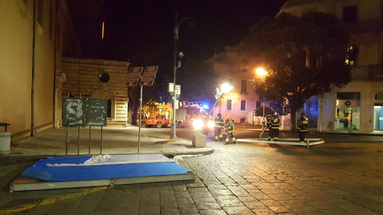 Messina devastata dal vento: danni ingenti a piazza Duomo