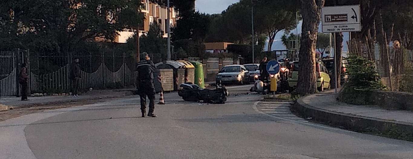Scontro tra scooter sulla Panoramica. Laimo: "Introdurre autovelox o castellane"
