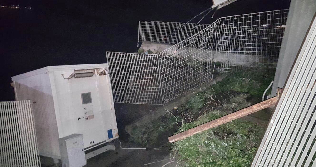 Contesse, metroferrovia devastata da una mareggiata