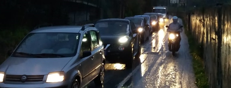 Incidente a San Michele: l'intero rione rimane isolato