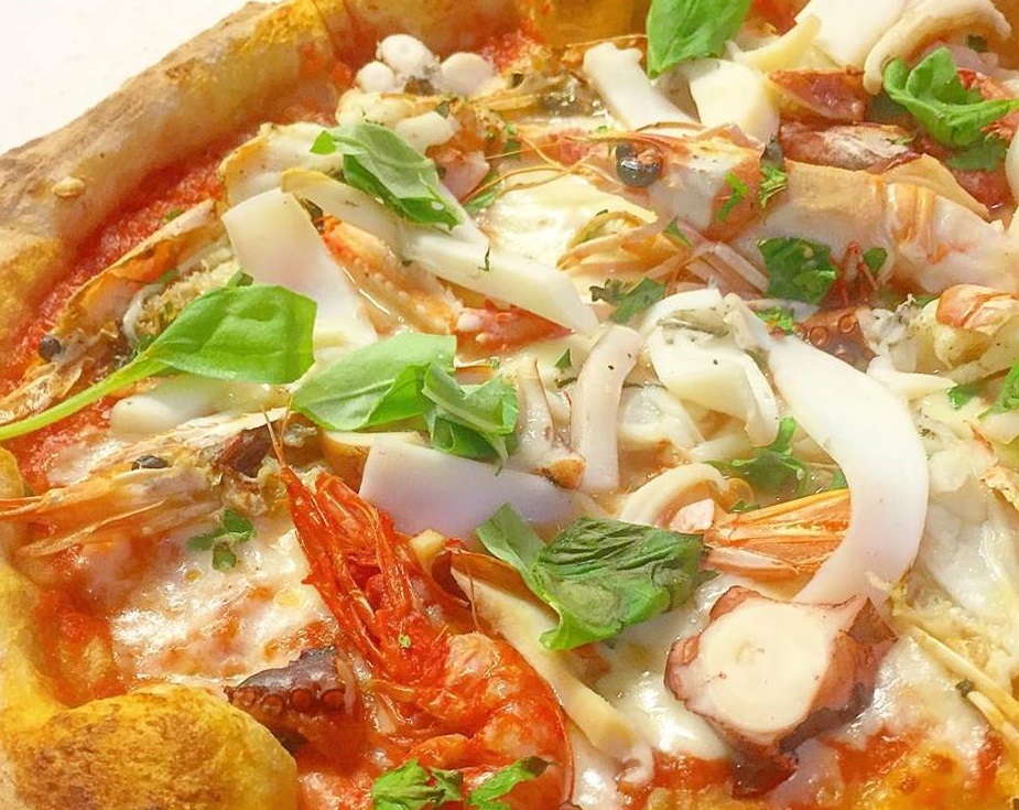 Non resiste al richiamo della pizza, 39enne arrestato per evasione dai domiciliari