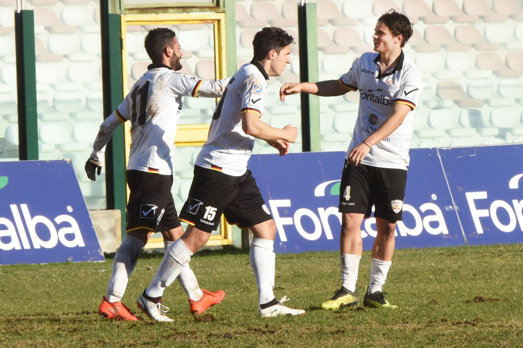 Serie D, Messina-Acireale 3-0 a tavolino