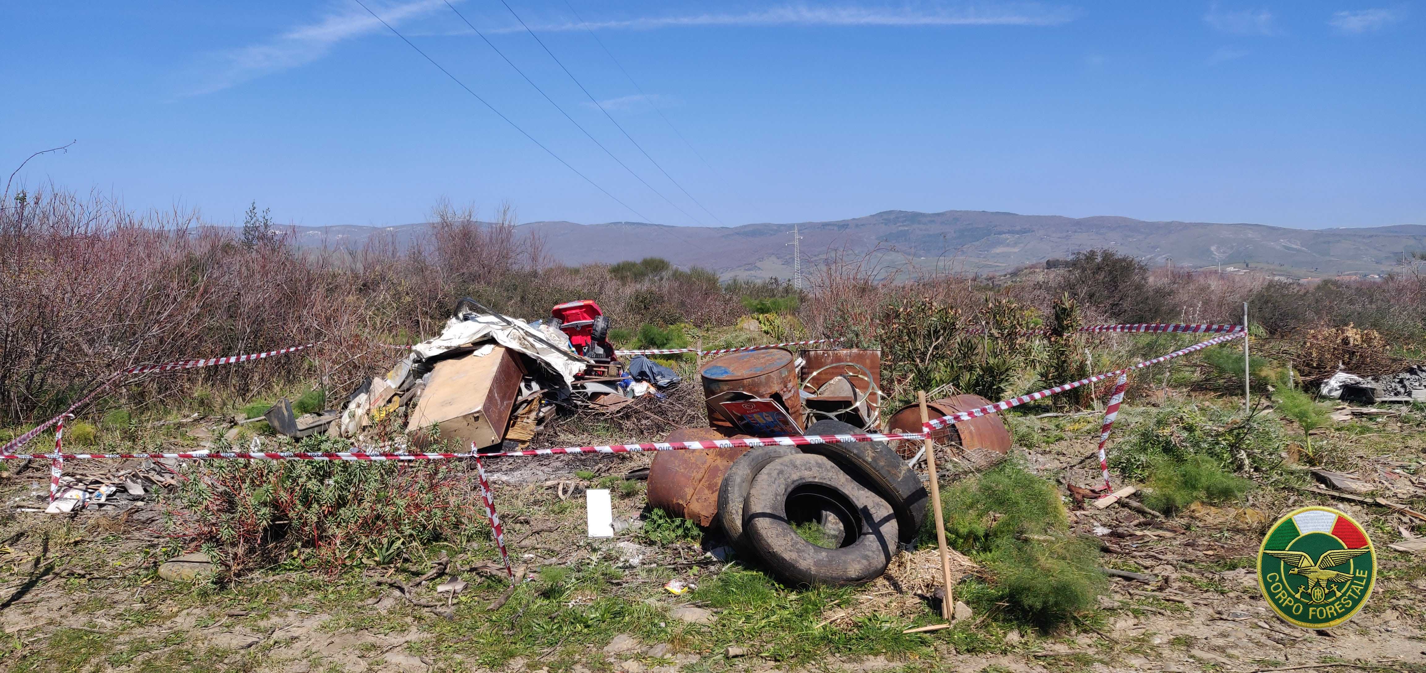Cesarò, Corpo Forestale sequestra discarica abusiva