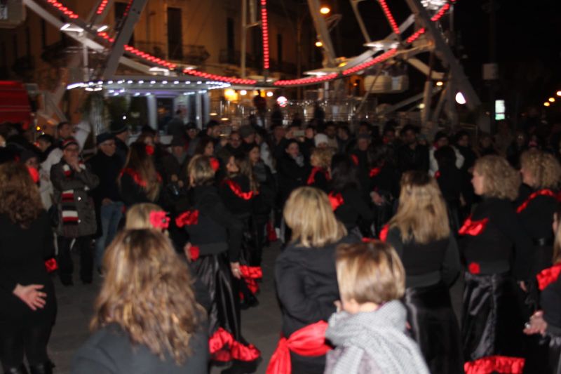 "U Cannaluvari Missinisi", grande attesa per domani a piazza Cairoli con la mascherina d'oro