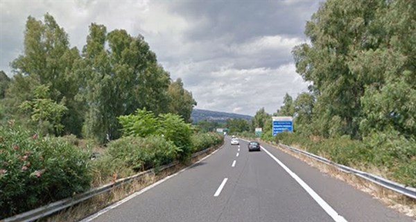 Si schianta dopo inseguimento in autostrada: arrestato messinese