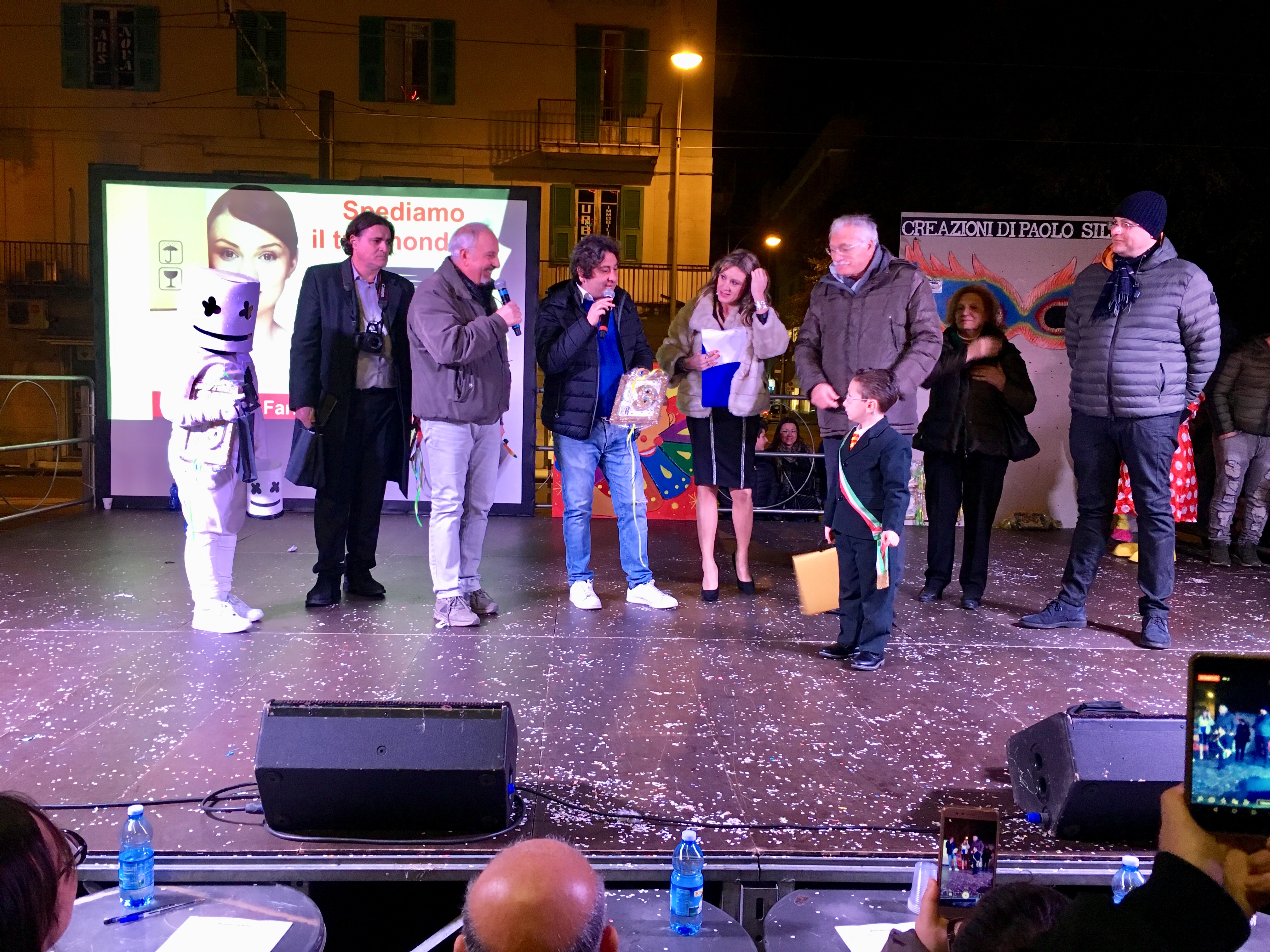 Piazza Cairoli, bagno di folla per il Carnevale della "Messina Incentro"