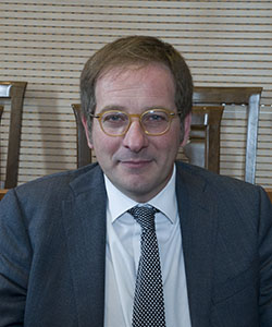 Il prof. Dario De Salvo premiato al C.I.R.S.E. per il miglior contributo in lingua straniera