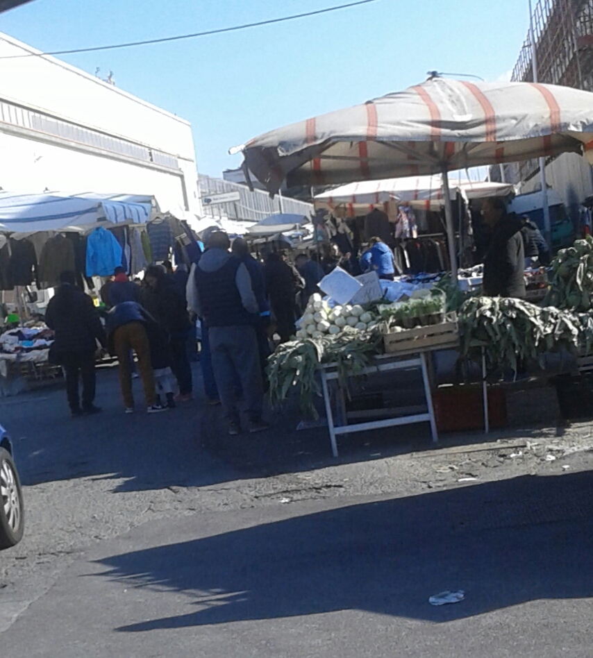 Mercati: falsa partenza a San Filippo, meglio alla Zir