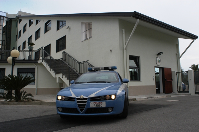 Patti, lotta allo spaccio: giro di vite della Polizia