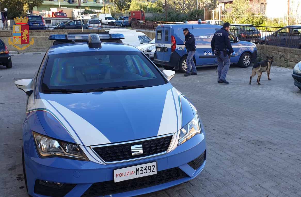 La Polizia scopre deposito di moto rubate