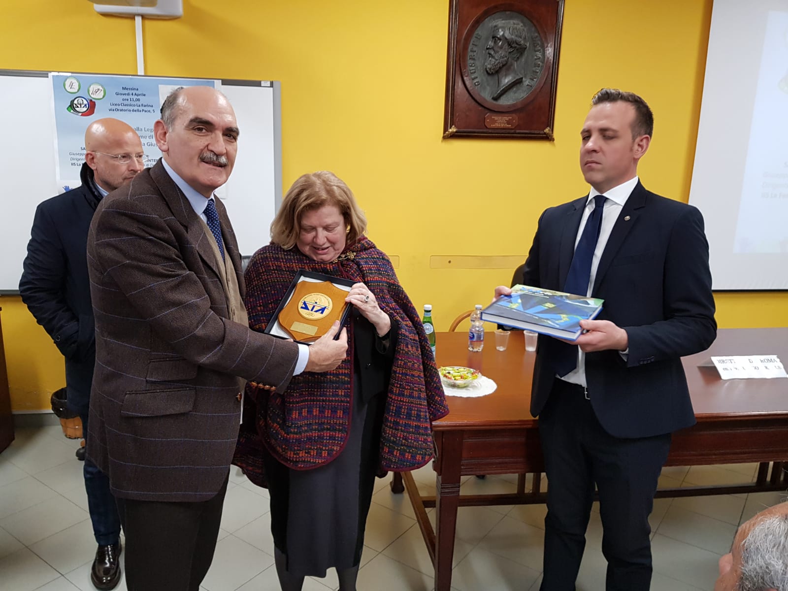 Governale al La Farina: "Lo Stato ha dormito per troppo tempo"