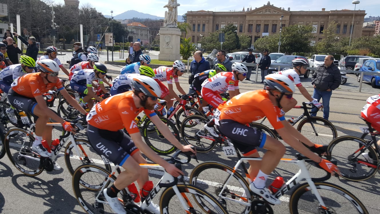Ciclismo, Messina presa in…Giro. Niente passaggio in città